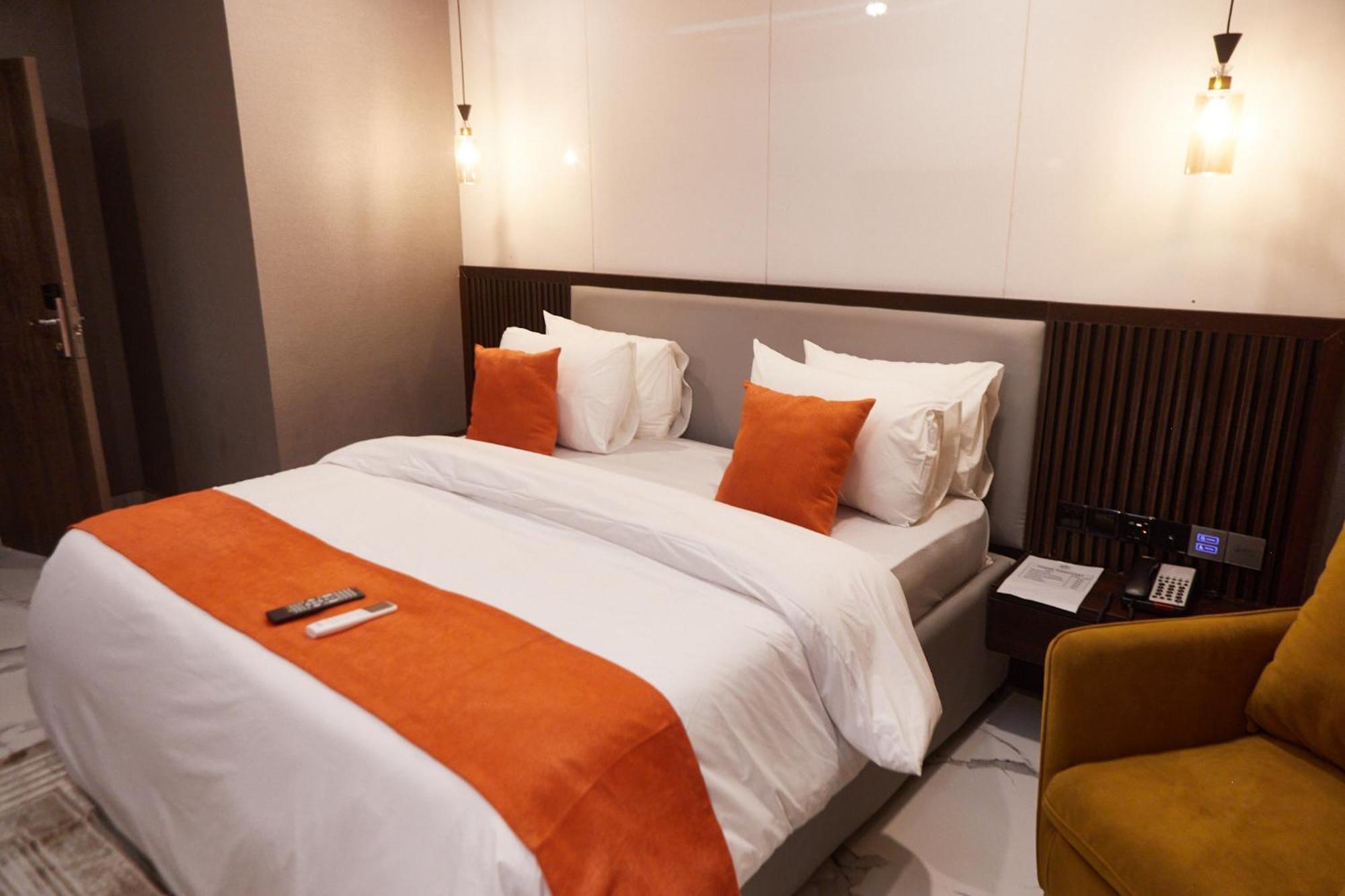 Bon Hotel Nest Garki II Абуджа Екстер'єр фото